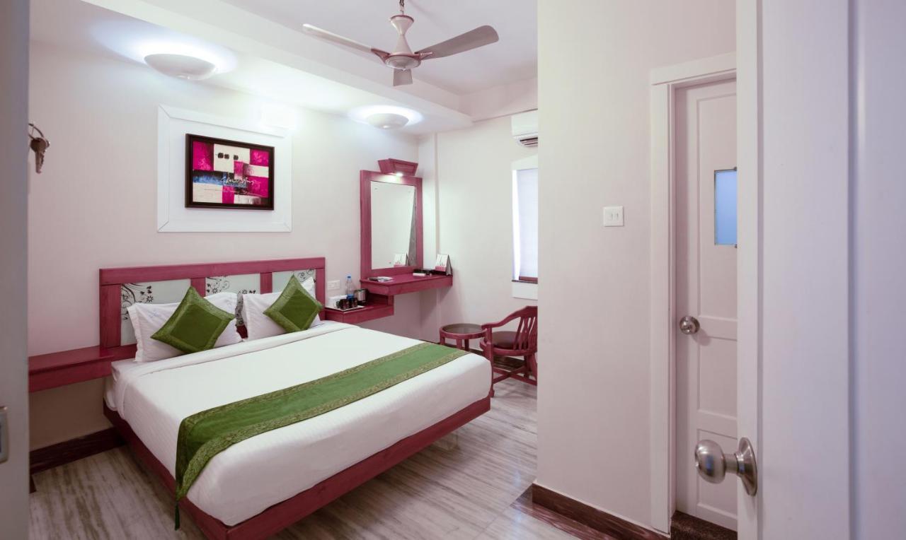 Hotel Treebo The Qasr Kochi Esterno foto