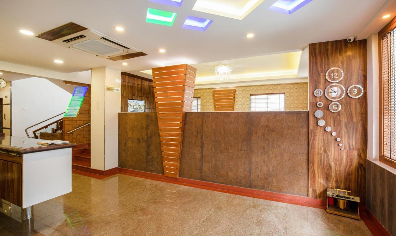 Hotel Treebo The Qasr Kochi Esterno foto