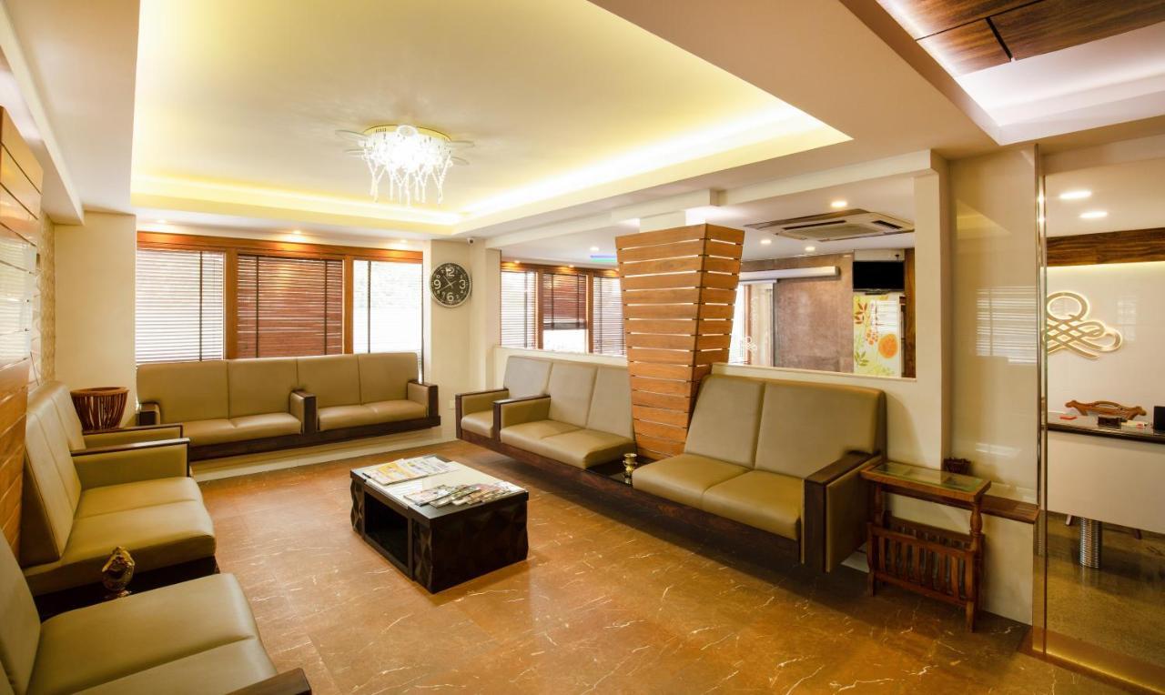 Hotel Treebo The Qasr Kochi Esterno foto