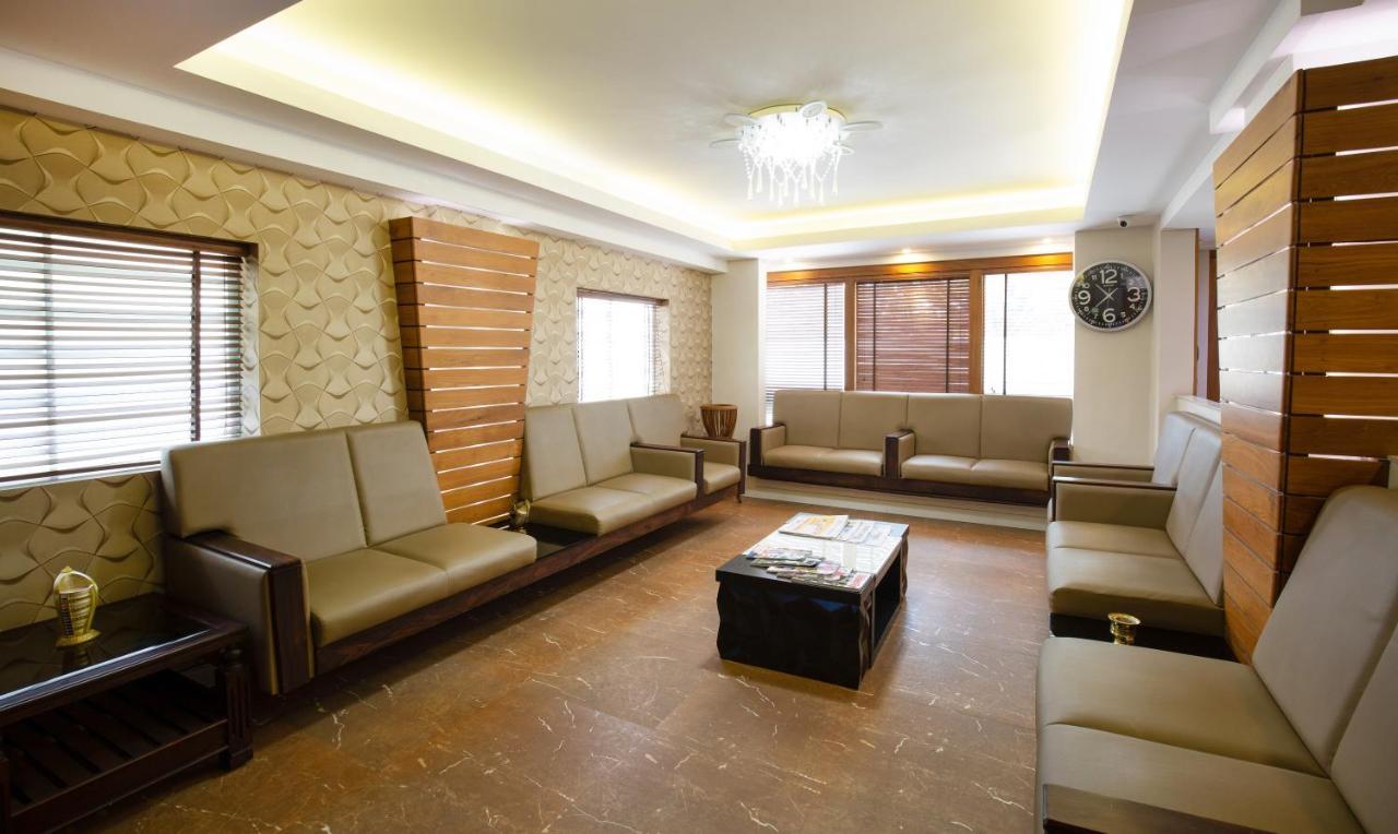 Hotel Treebo The Qasr Kochi Esterno foto