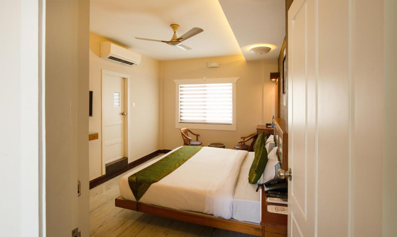 Hotel Treebo The Qasr Kochi Esterno foto