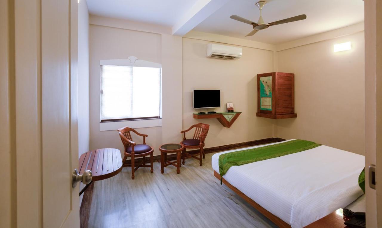 Hotel Treebo The Qasr Kochi Esterno foto